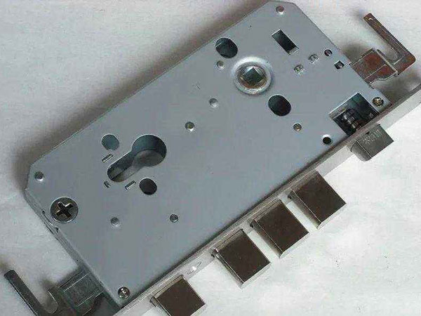 上甘岭24小时上门开锁公司